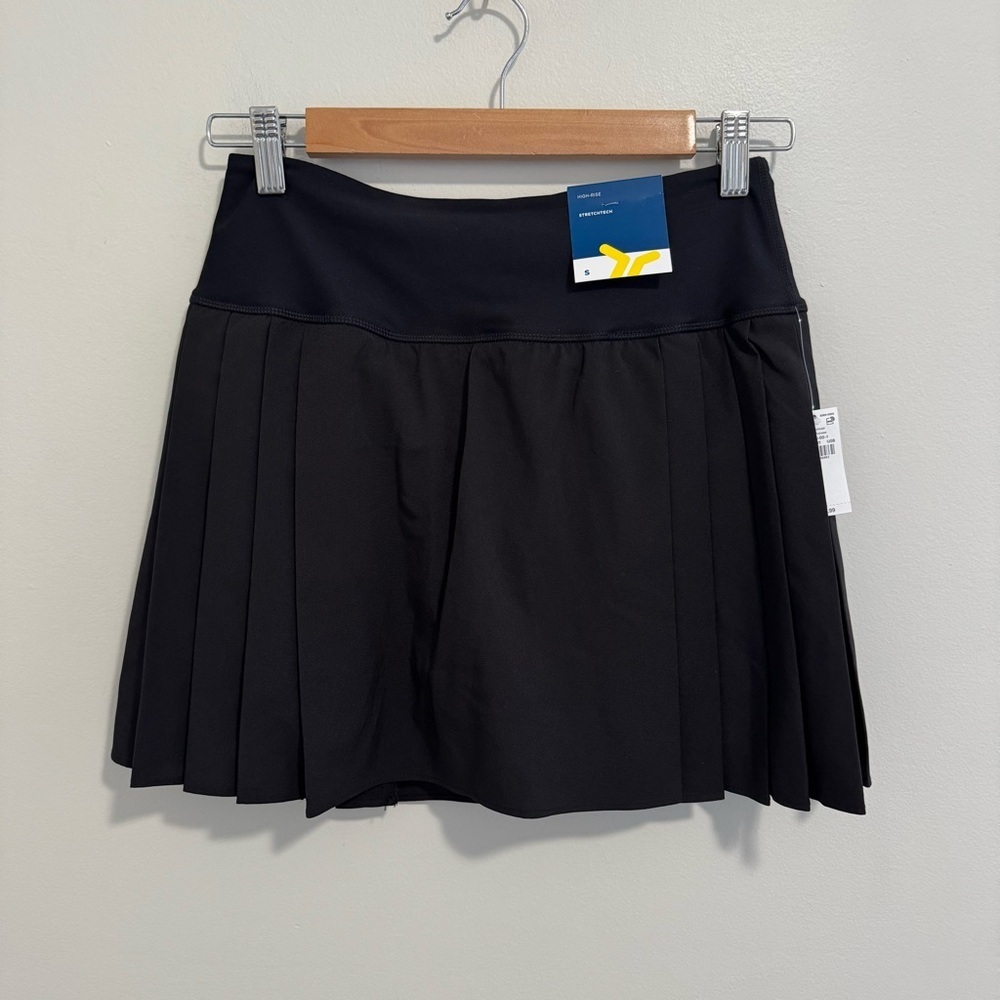 Old Navy NWT Extra High Waisted Stretch Tech Pleated Skirt - Picture 2 of 7